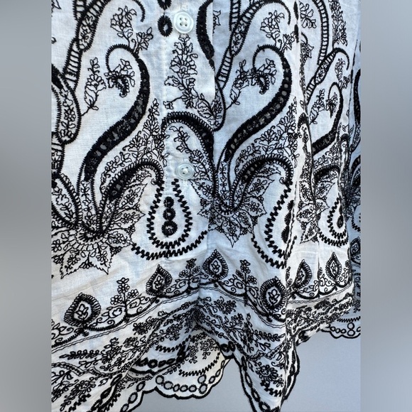 Chico’s Paisley Eyelet Black White Floral Embroidered Scalloped Shirt 3 US XL - Picture 8 of 16